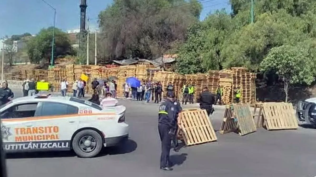 Izcalli acuerda mesa de diálogo con vecinos por licencias de construcción