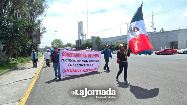 Vendedores ambulantes se manifiestan en Toluca