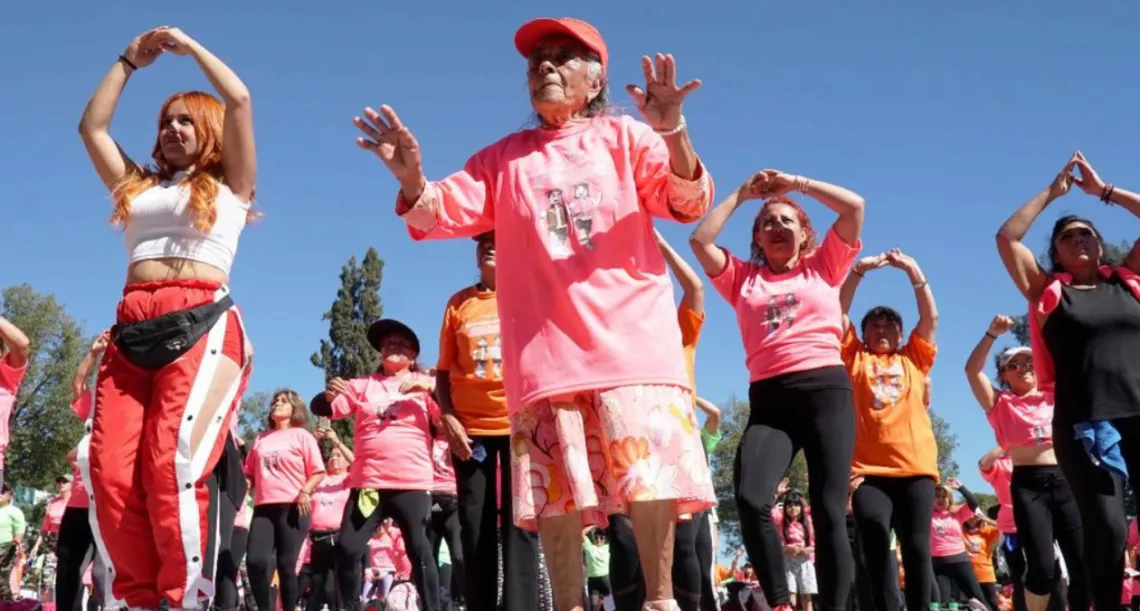 Ecatepec: Participan más de 2 mil personas en Mega Clase de Zumba
