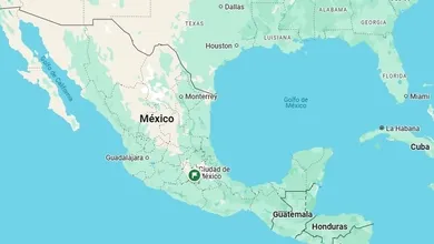 Google Maps adapta los nombres geográficos según la nomenclatura oficial de cada país.