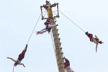 Voladores de Papantla en Veracruz suspenden sus presentaciones