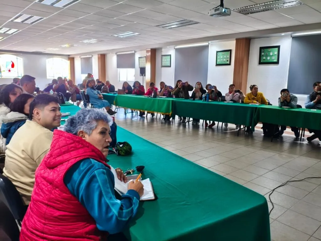 Jenaro Martínez impulsa capacitación jurídica para los líderes de las mil 53 delegaciones sindicales