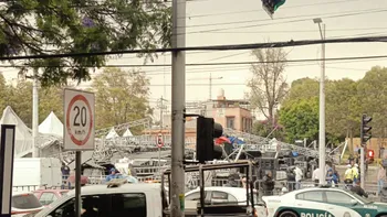 [VIDEO] Cae escenario de concierto de Día de las Madres en la GAM, CDMX; estaría Alicia Villarreal