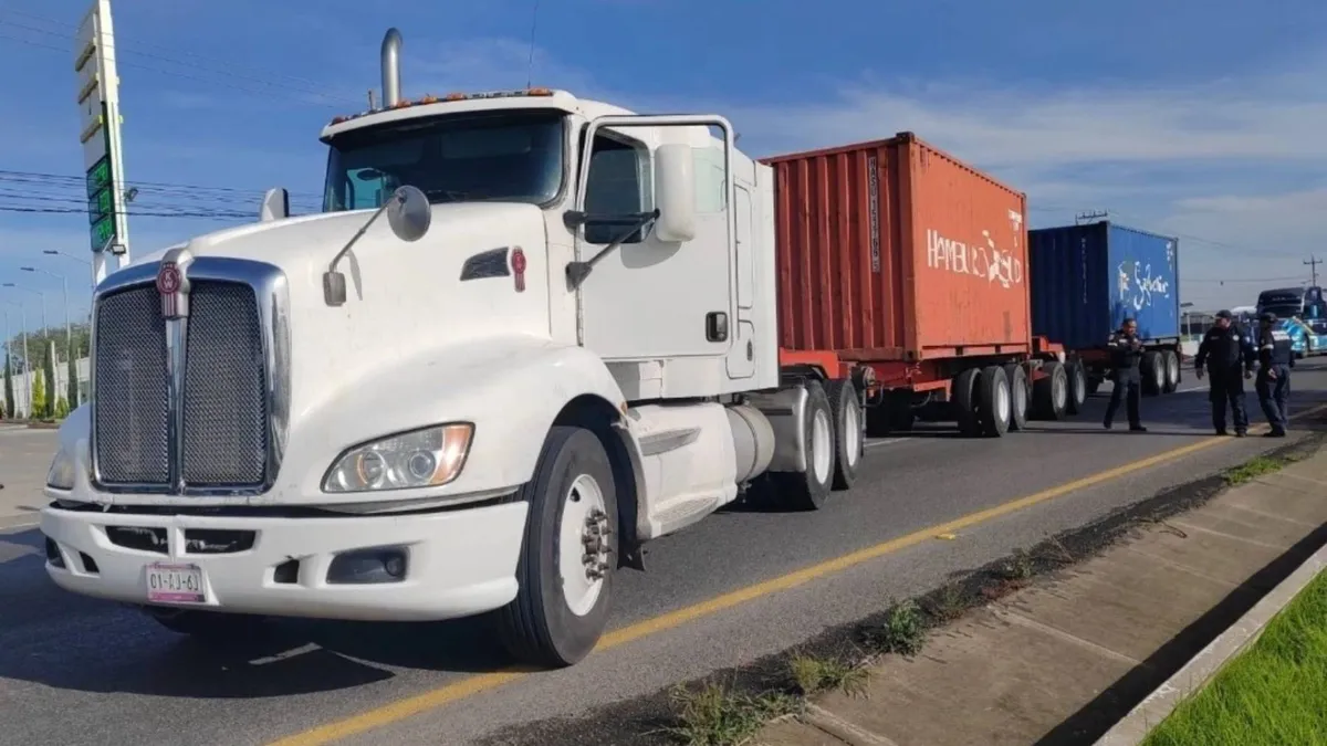 Exigen localizar a transportistas desaparecidos tras asalto en la Maravatío-Atlacomulco