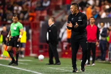 Ignacio Ambriz dolido por la derrota al regreso de la liga