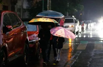 La disminución de las altas temperaturas que azotaron por un largo tiempo se siente, en la parte centro del país, incluidas el Estado de México y la Ciudad. Foto: La Jornada