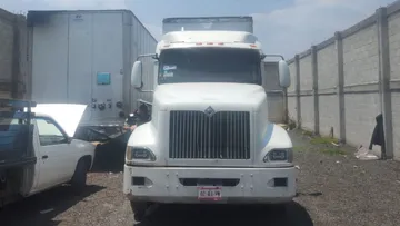 Elementos de seguridad recuperan tráiler robado en Xonacatlán y detiene a presuntos asaltantes