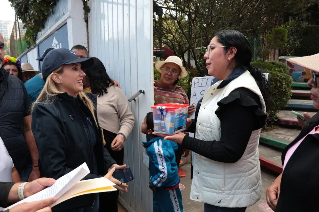 Huixquilucan rehabilita vialidad en San Fernando para mejorar el tránsito