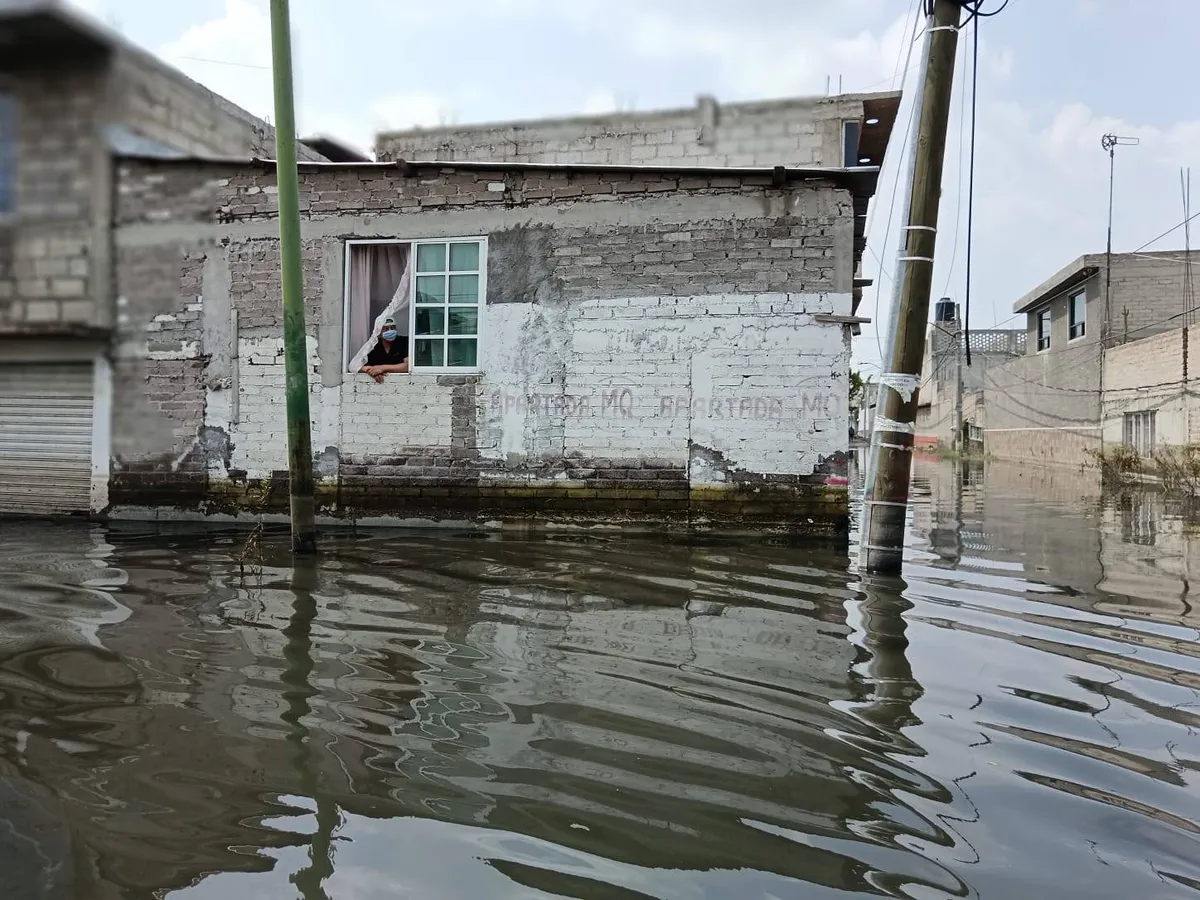 Habitantes de Chalco aún no pueden regresar a sus hogares por inundaciones