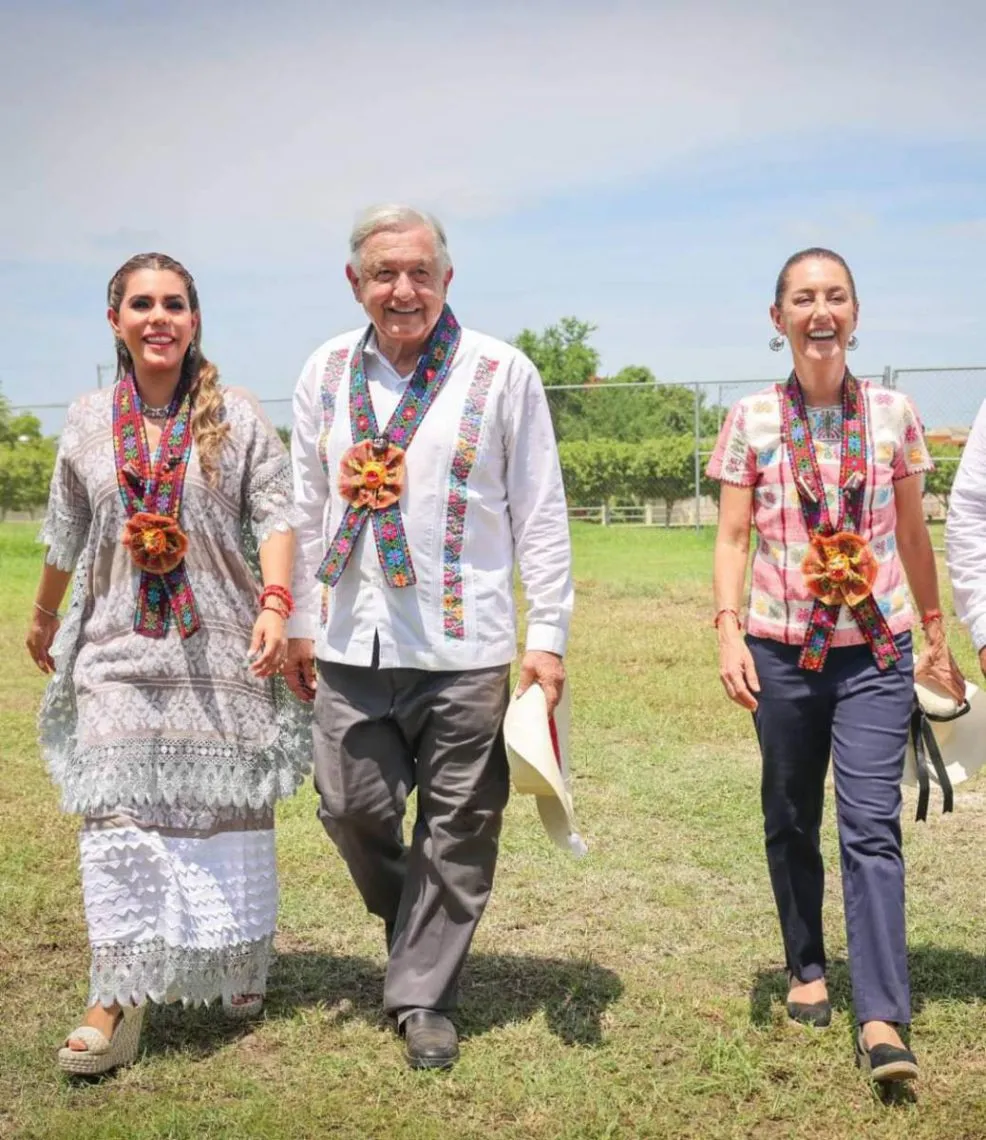La gobernadora Evelyn Salgado y el presidente Andrés Manuel López Obrador inauguraron la ampliación de la Carretera Las Cruces-Pinotepa Nacional