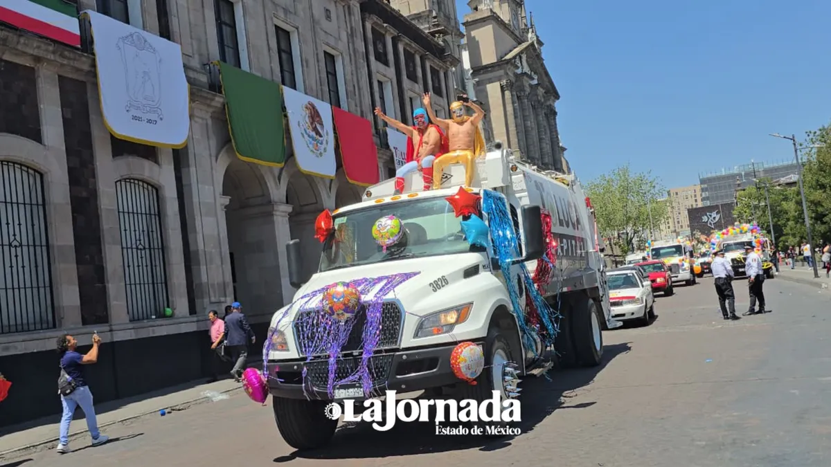 Trabajadores de residuos sólidos celebran Día del Niño con caravana
