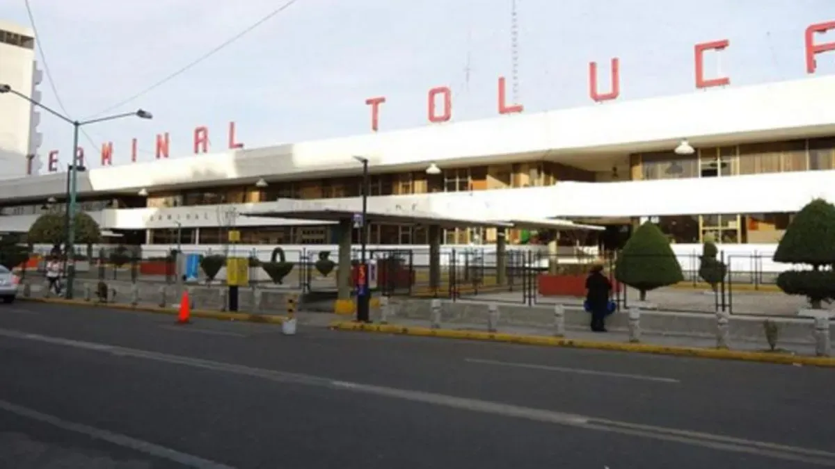 Terminal de Toluca registra  importante flujo por puente vacacional