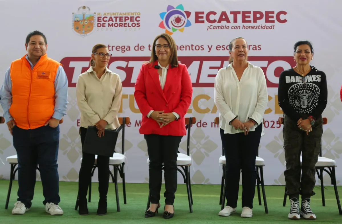 Ecatepec otorga seguridad patrimonial a 400 familias con escrituras y testamentos