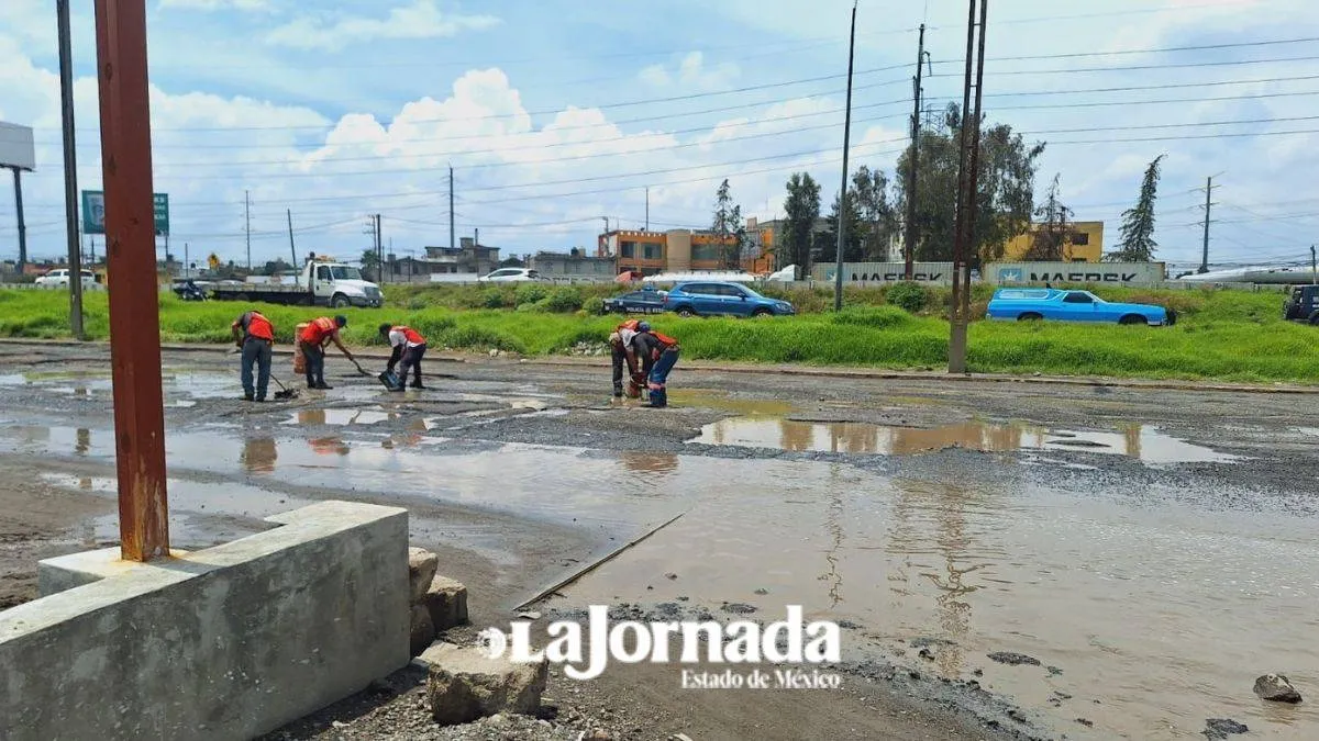 México- Toluca: Automovilistas señalan afectaciones por baches en la salida