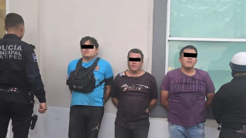 Choque termina en enfrentamiento contra trabajadores de limpia en Ecatepec [VIDEO]