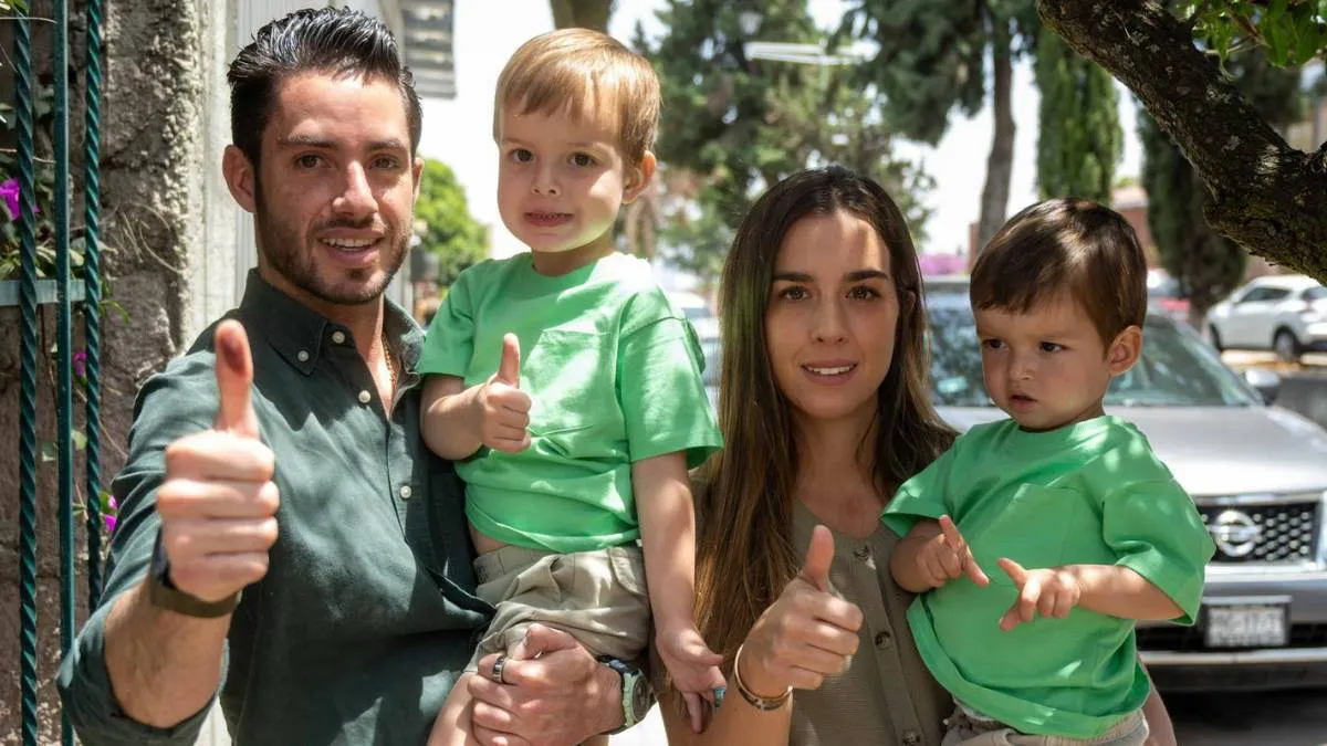 Video: Acude “Pepe” Couttolenc a votar, señaló algunos problemas