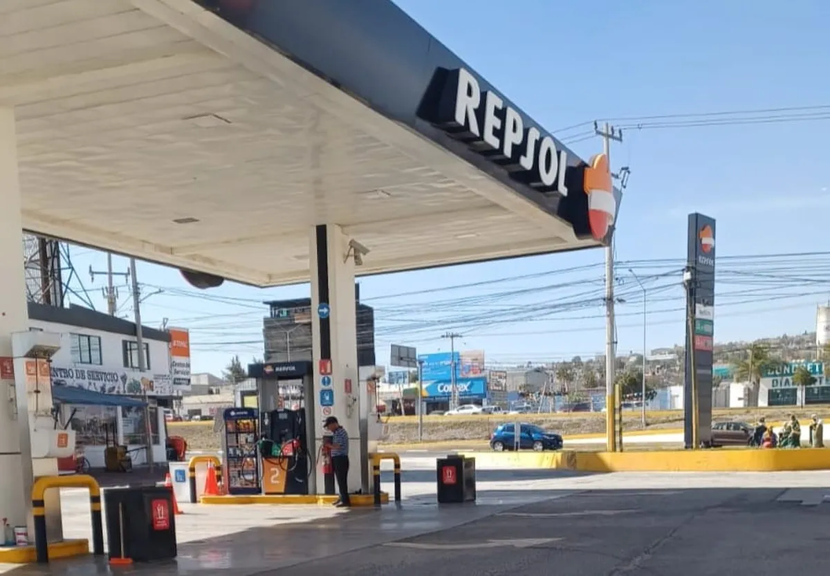 Piden que se le investigue por presuntas malas prácticas en perjuicio de empresarios mexicanos.