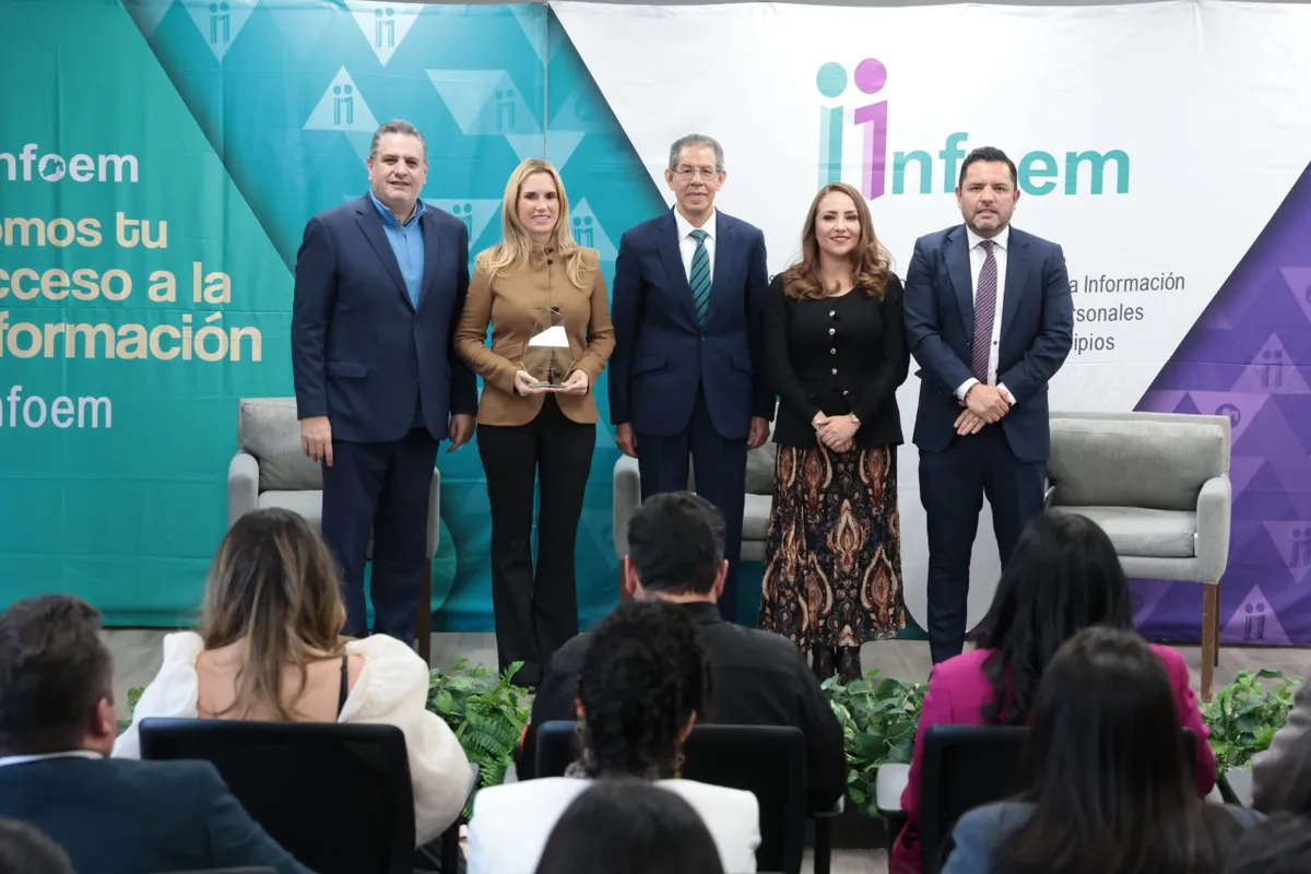 Recibe Huixquilucan dos reconocimientos por sus prácticas de transparencia y cercanía con la gente