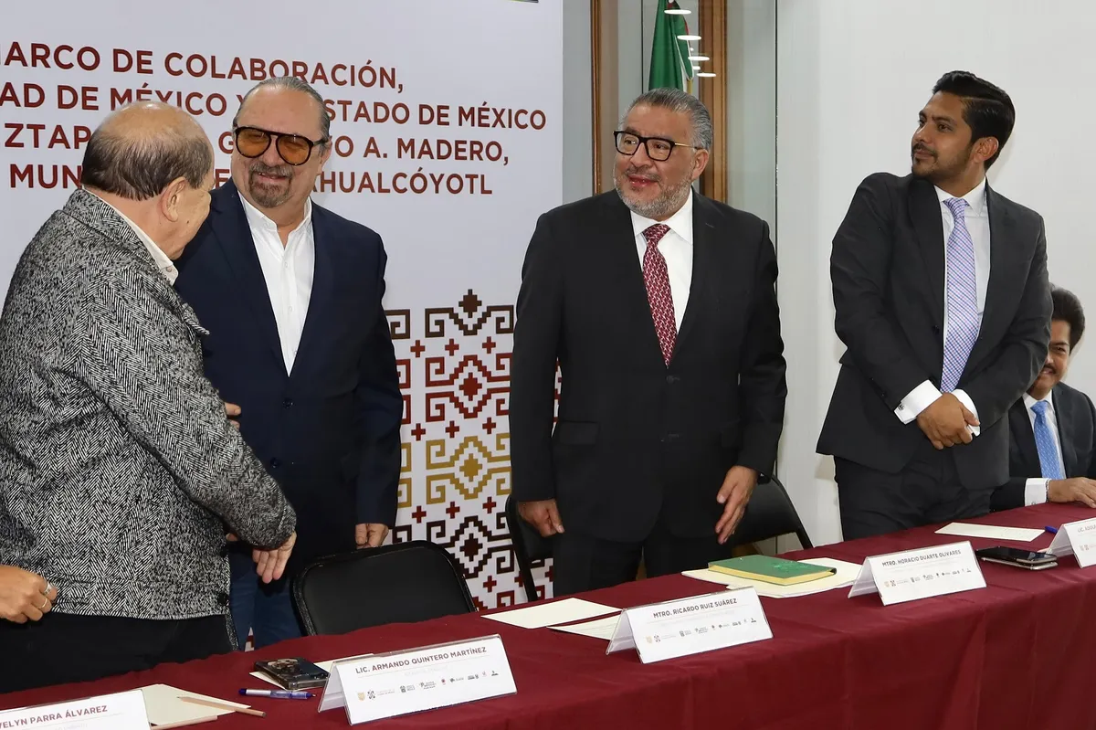 Horacio Duarte firma convenio con CDMX