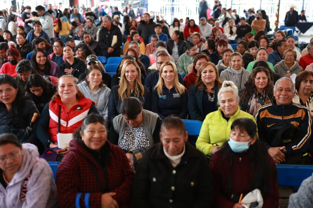 Entregan en Huixquilucan más de 11 mil apoyos económicos a familias vulnerables