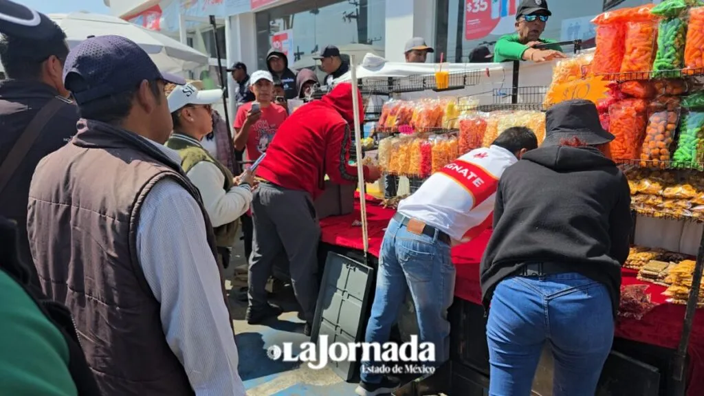 Retiran a vendedores ambulantes de la Terminal de Toluca
