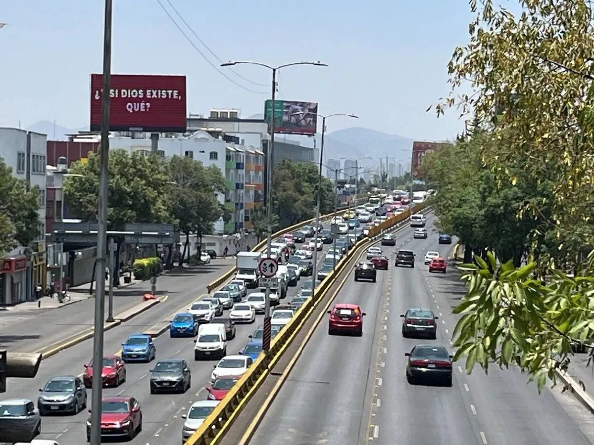 Baja la edad mínima para obtener la licencia de conducir transporte público en Edomex