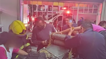 Se le queda la mano atrapada en una maquina de hacer tortillas en Neza