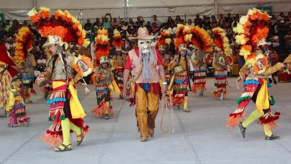 Tepetlaoxtoc: Alistan Festival de Danzas “Azcaxuch”