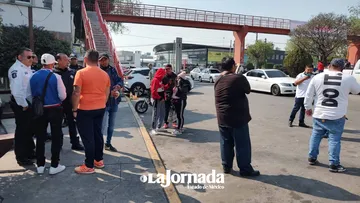 Bloquean la Fiscalía General de Justicia de Tlalnepantla