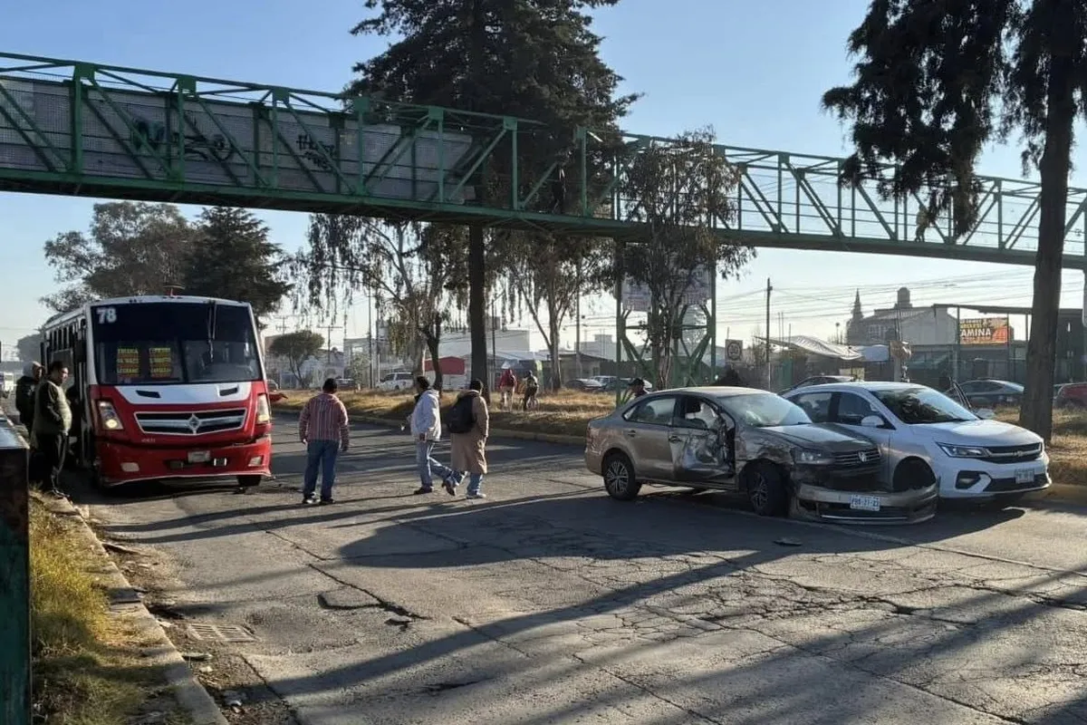 Choques provocan tráfico intenso en principales vialidades de Toluca