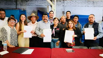 Gobierno de Texcoco firma convenio de comodato con comerciantes de las vías