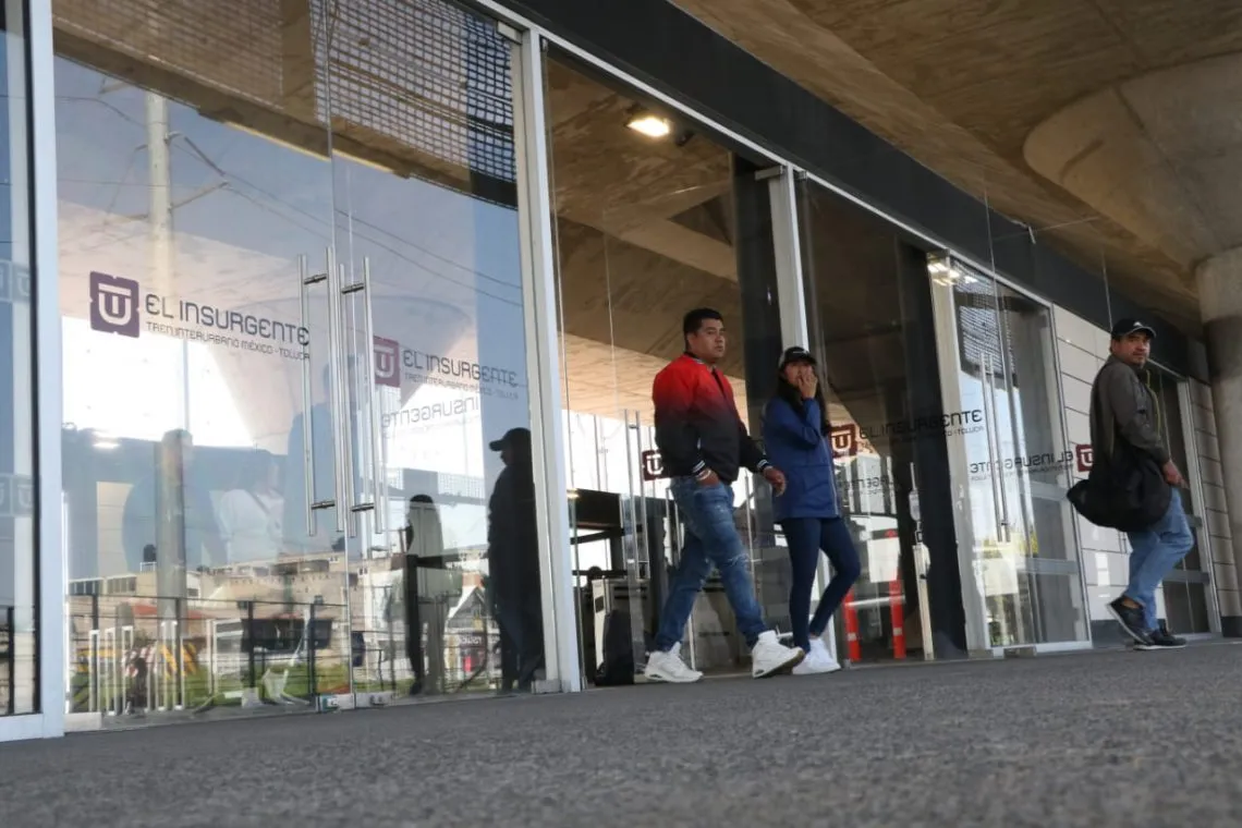 Cero tolerancia a comercio informal en terminales del Tren: directora de seguridad de Toluca