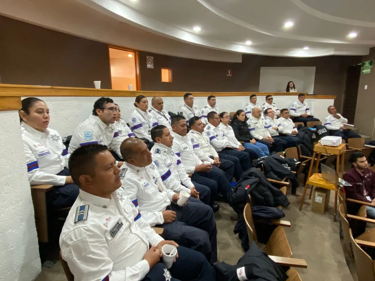 Policías de Toluca se capacitan en Lengua de Señas Mexicana