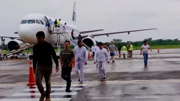 Mexicanos deportados de EU llegan a Tapachula