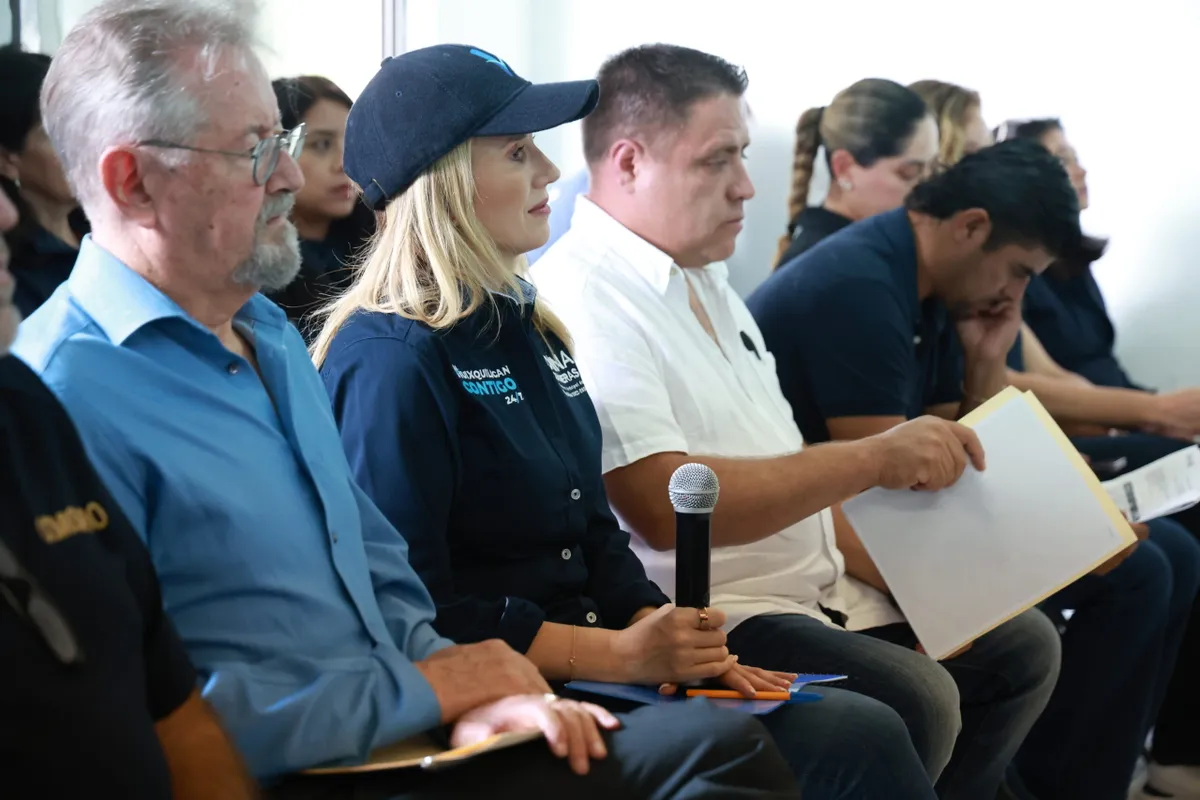 Reconocen colonos pronta respuesta a sus peticiones con el programa “Huixquilucan contigo 24/7”