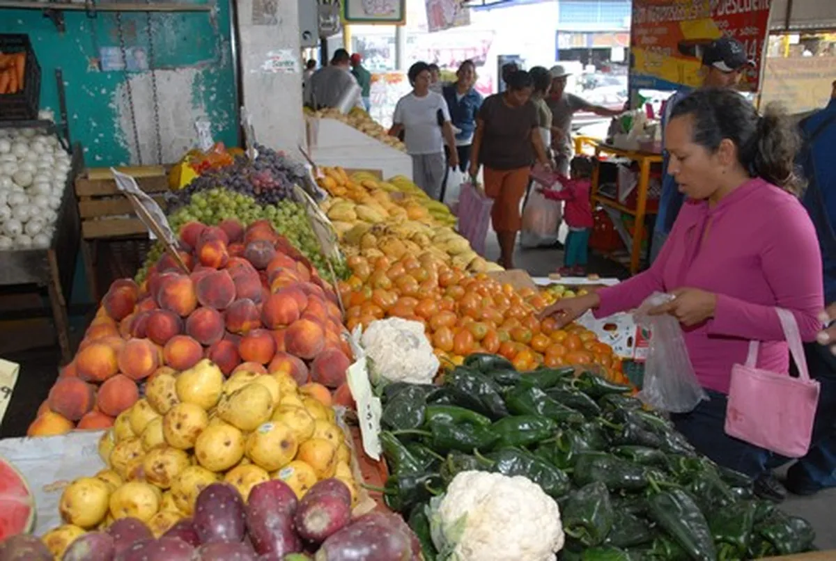 Familias mexiquenses gastan mínimo 200 pesos en comida diaria