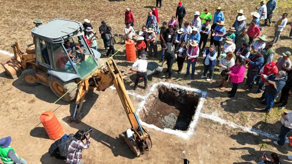 Continúa Adolfo Solis la transformación de Almoloya de Juárez: inicia panteón en San Francisco Tlalcilalcalpan y drenaje