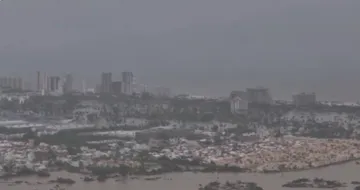 Así se ven desde el aire los estragos que dejó ‘John’ en Acapulco