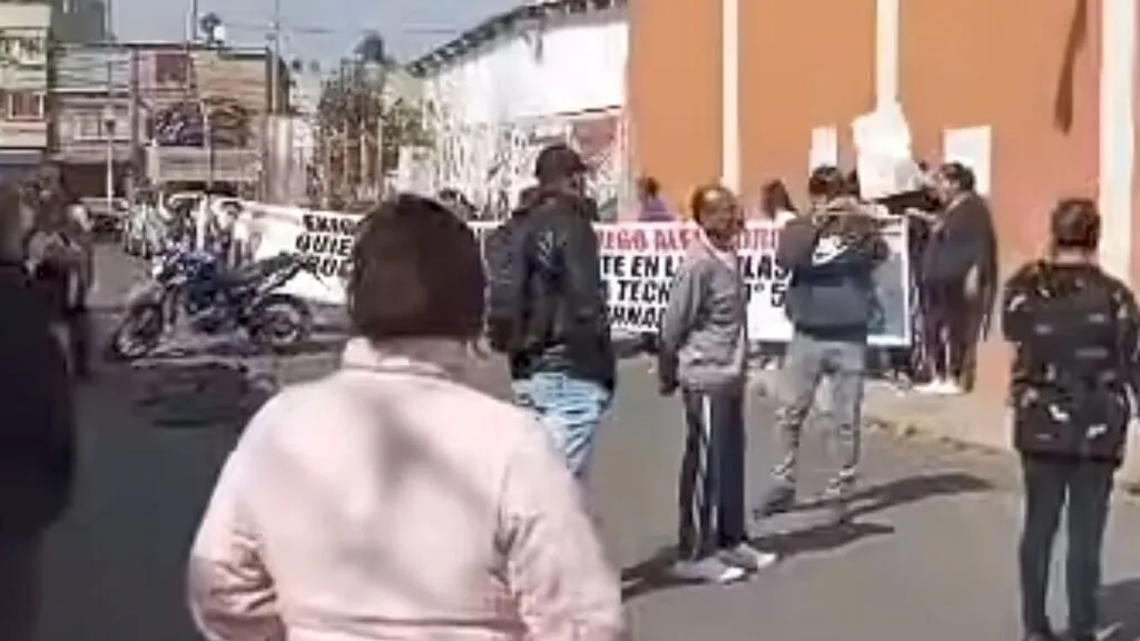 La Paz: Exigen justicia para menor fallecido en una escuela