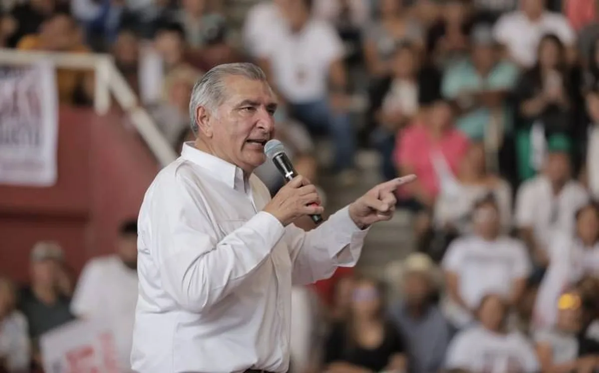 Augusto señala diferencias entre corcholatas, pide no meterse el pie