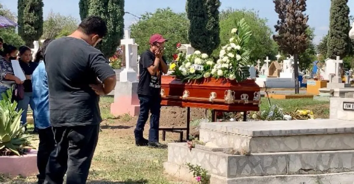 Restos de una víctima de El caníbal de Atizapán, son sepultados