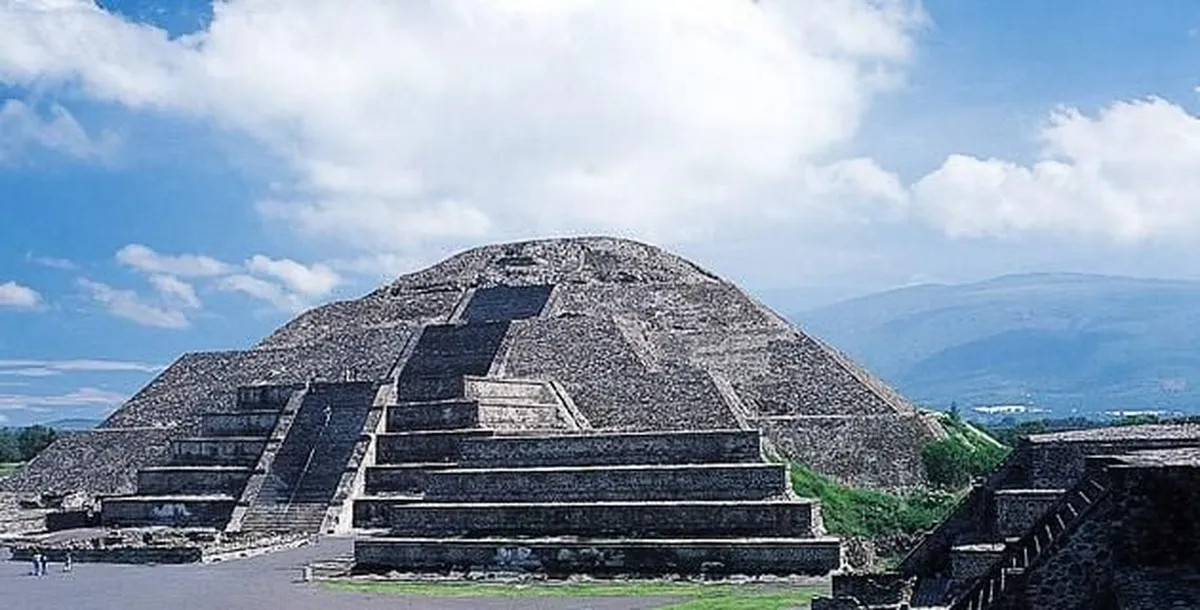 Reabren el ascenso a la Pirámide de la Luna en Teotihuacan