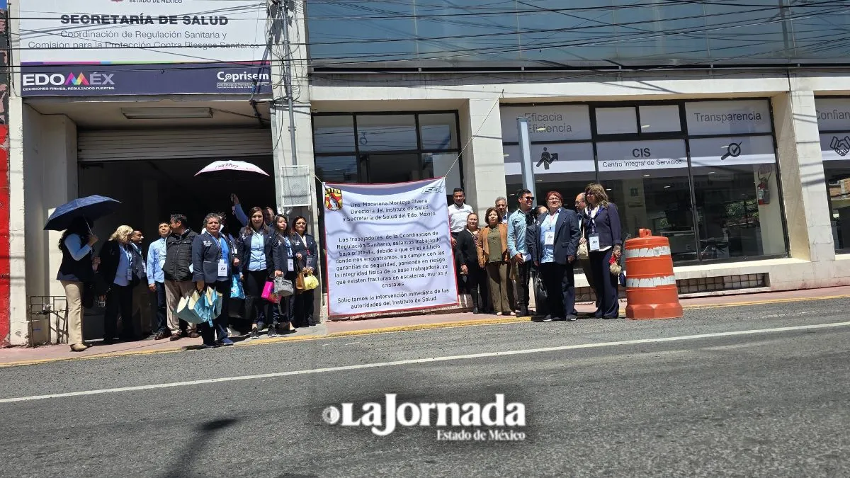 Trabajadores de la Coordinación de Regulación Sanitaria piden ser reubicados