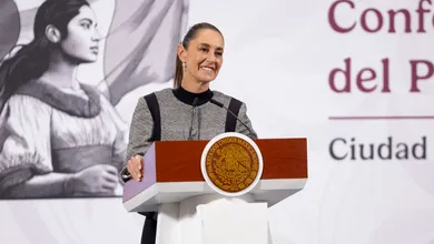 Claudia Sheinbaum confirmó que ofreció una embajada al exfiscal Alejandro Gertz Manero. Además, informó avances en el caso Ayotzinapa y en el Plan Michoacán. Aquí los detalles.