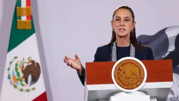 Sheinbaum afirmó que el injerencismo extranjero está relacionado con la crisis de violencia en Sinaloa. La presidenta pidió cooperación con EU, pero sin subordinación de las instituciones mexicanas.