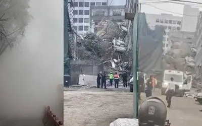 Colapsa edificio en San Antonio Abad durante demolición en la colonia Tránsito. Dos personas fueron rescatadas y tres más permanecen atrapadas.