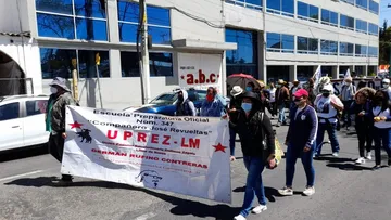 UPREZ exige basificación de sus maestros