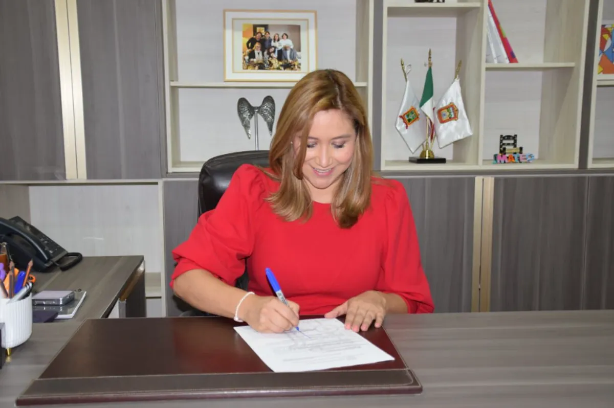 Presidenta municipal de San Mateo Atenco denuncia violencia ante fiscalía