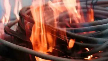 Quema de cable para obtener cobre ya es un grave problema ambiental en Toluca