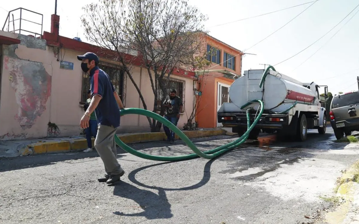Toluca: Sequía afecta a 170 mil, llevan agua con pipas